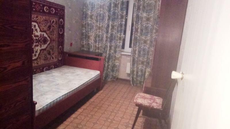 Днепр, Парусный пер., 8