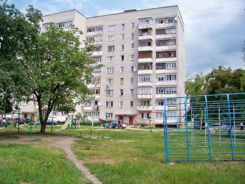 Житомир, Ворота Искусств пл., 4