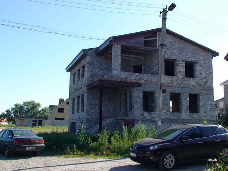 Днепропетровская обл., Днепровский район, г. Подгородное, Радужная ул., 1
