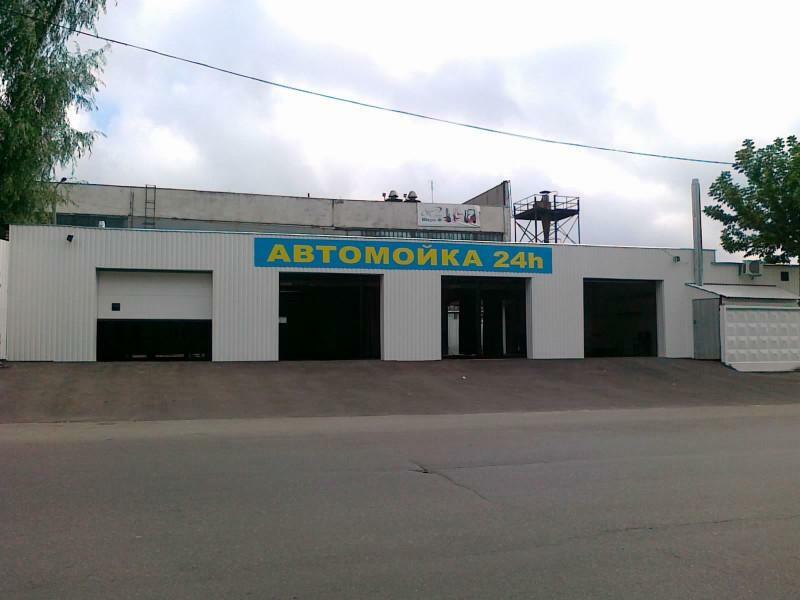 Київ, Вербова вул., 1
