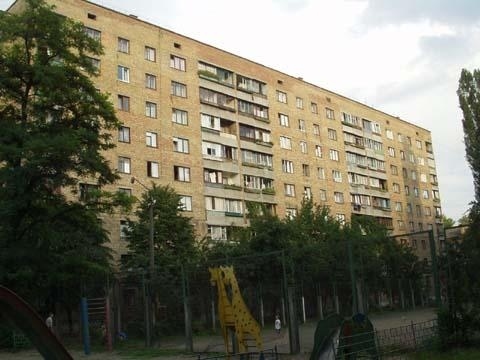 Киев, Вересневая ул., 12А