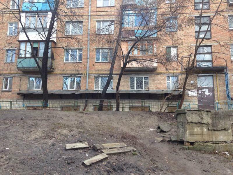 Киев, Верховинная ул., 80А