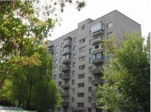 Киев, Верховинная ул., 80