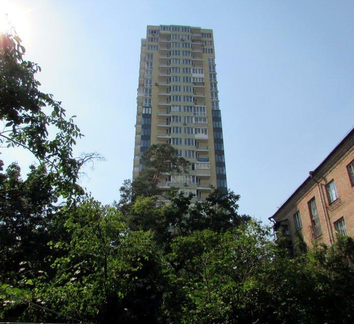 Киев, Верховинная ул., 44