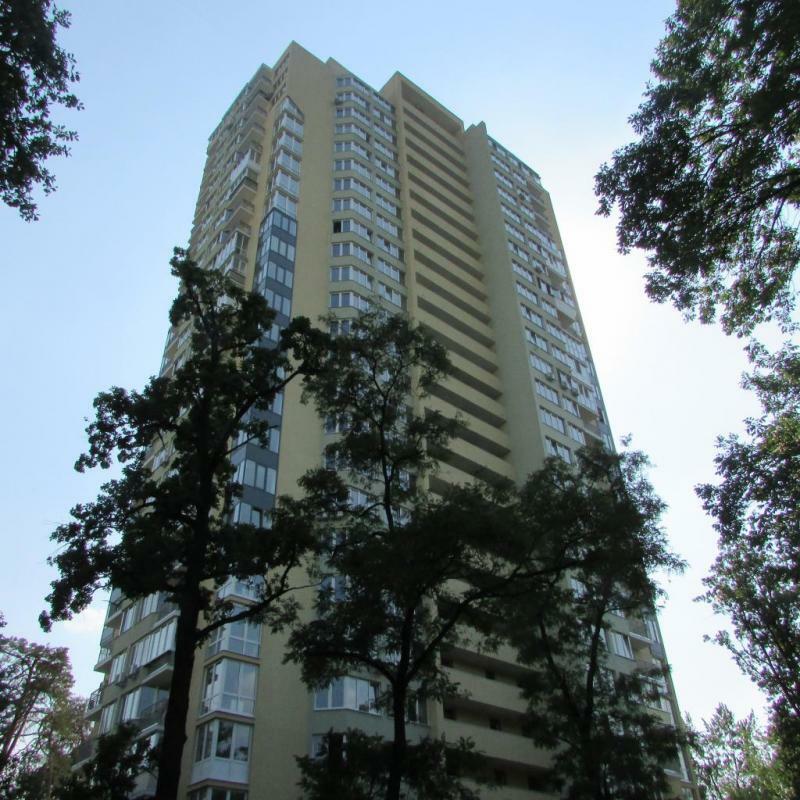 Киев, Верховинная ул., 44