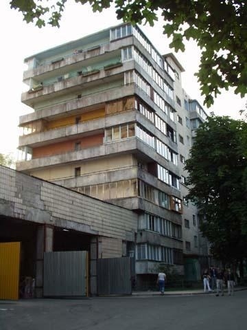 Киев, Васильковская ул., 8А
