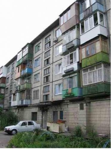 Київ, Анатолія Солов'яненко вул., 7