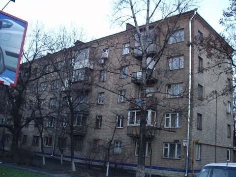 Киев, Александра Довженко ул., 8