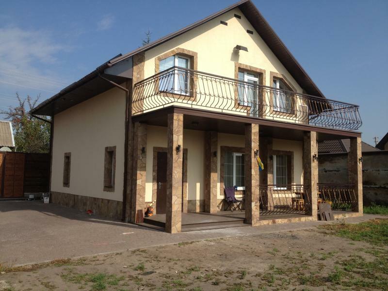 Днепропетровская обл., Днепровский район, пгт Обуховка, Чапаева ул., 11