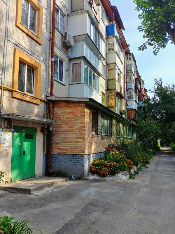 Киев, Академика Стражеско ул., 3