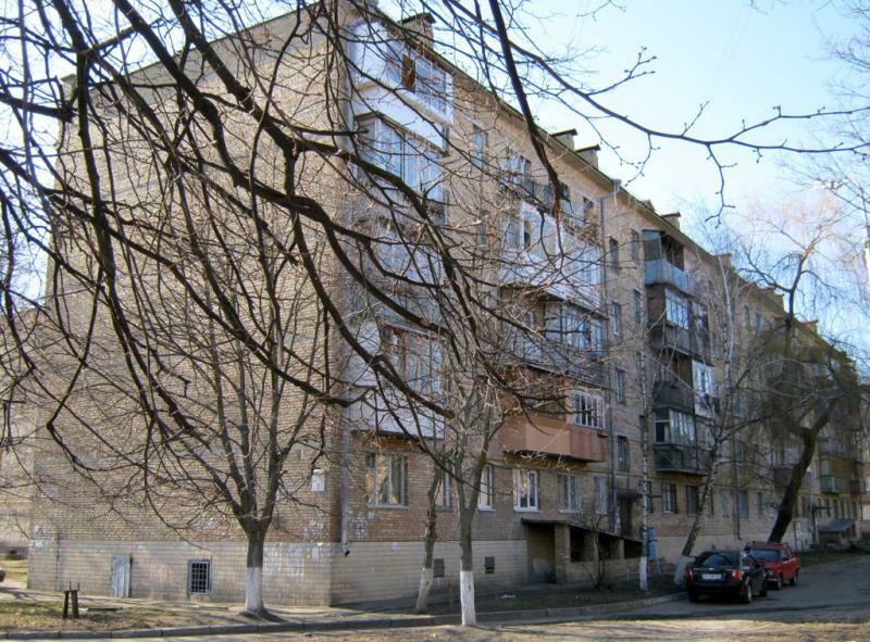 Киев, Академика Туполева ул., 1