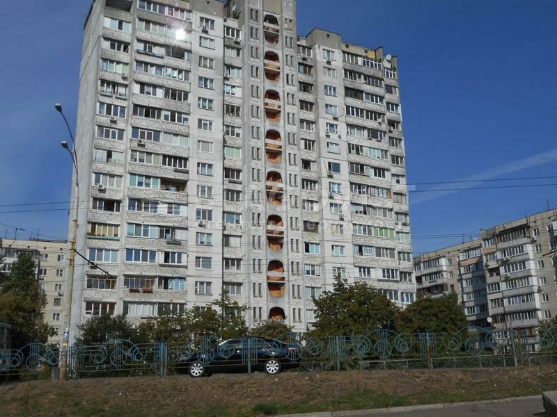 Киев, Героев Днепра ул., 13