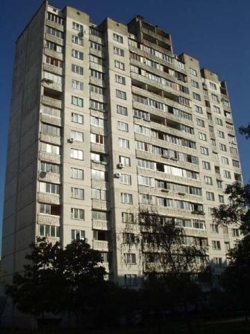 Киев, Героев Днепра ул., 13