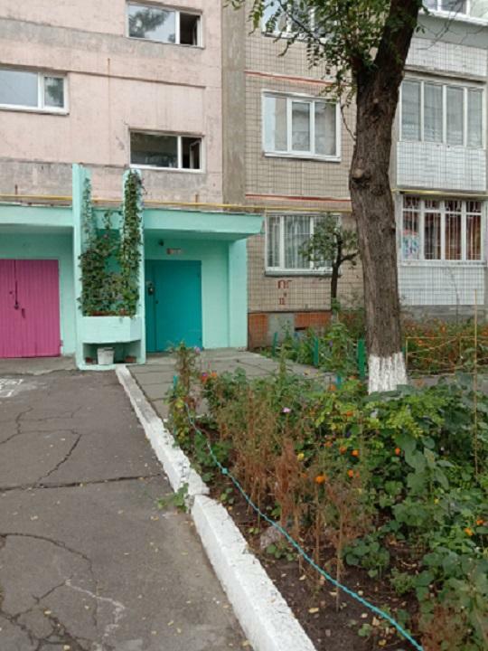 Киев, Героев Днепра ул., 75