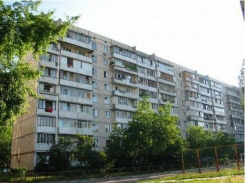 Киев, Героев Днепра ул., 77