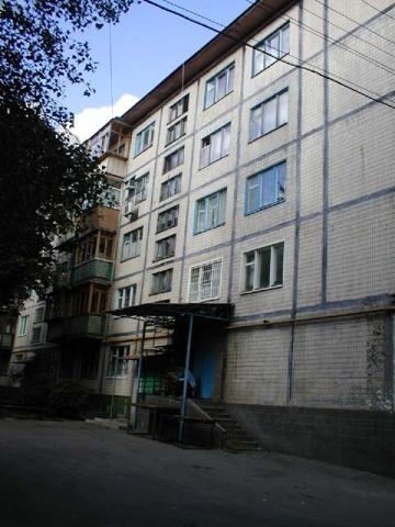 Киев, Героев Космоса ул., 1