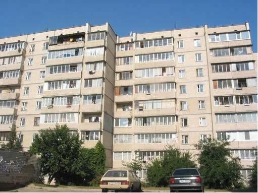 Киев, Героев Космоса ул., 19В