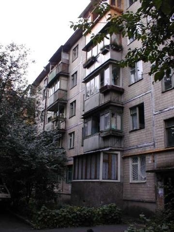 Оренда 3-кімнатної квартири 54 м², Героїв Севастополя вул., 25