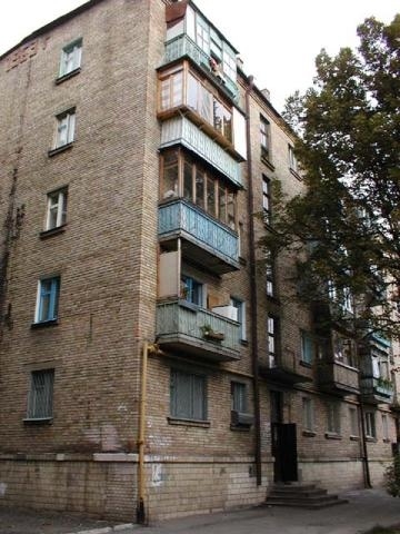 Київ, Героїв Севастополя вул., 7