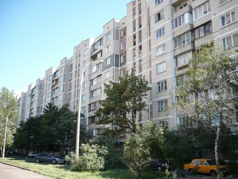 Киев, Героев Днепра ул., 35