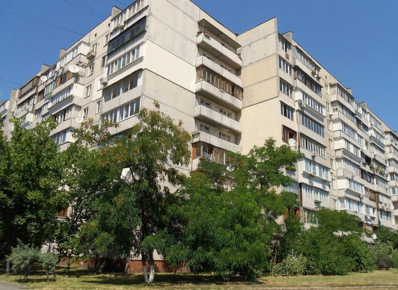 Киев, Героев Днепра ул., 71