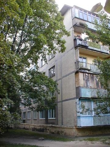 Киев, Героев Космоса ул., 1В