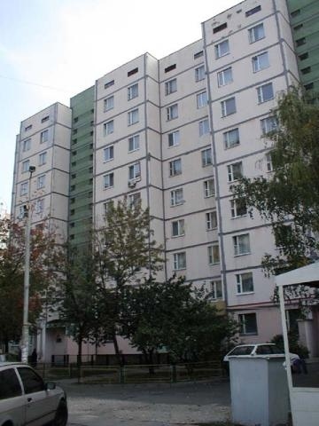 Киев, Героев Днепра ул., 20