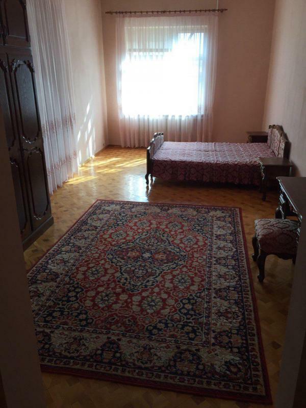 Харків, Горького вул., 12
