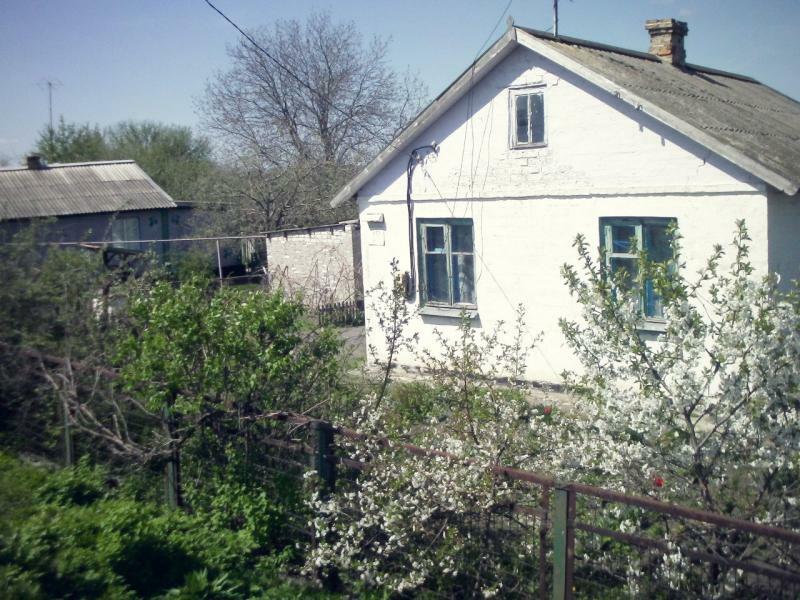 Днепропетровская обл., Днепровский район, пос. Степовое, Молодежная ул., 13