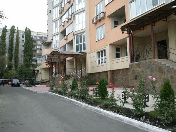 Донецьк, Ватутина просп., 42