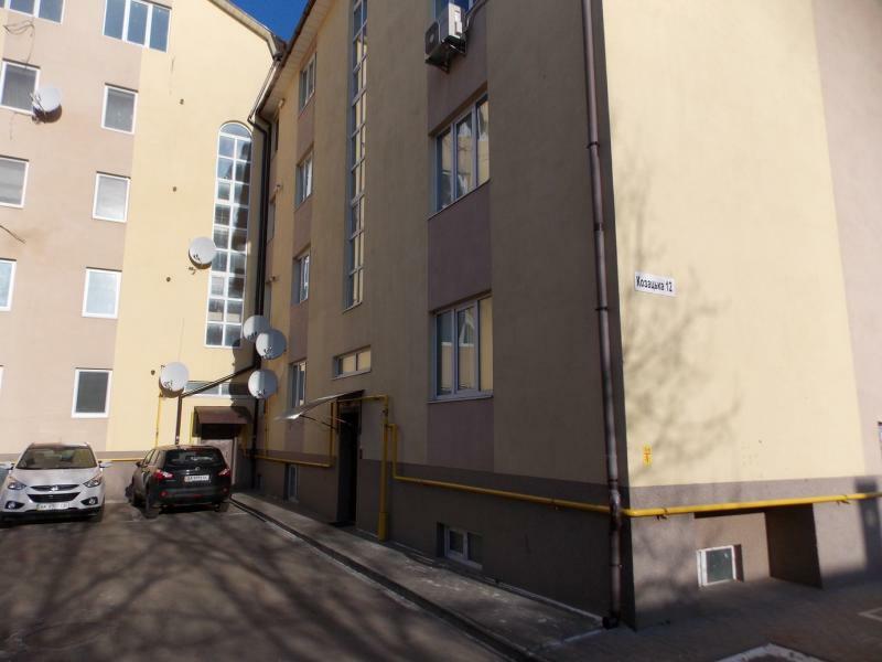 Киевская обл., Киево-Святошинский район, г. Вишневое, Казацкая ул., 12