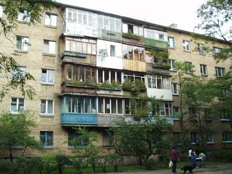 Київ, Санаторна вул., 9