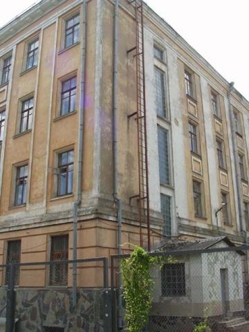 Київ, Смоленська вул., 8