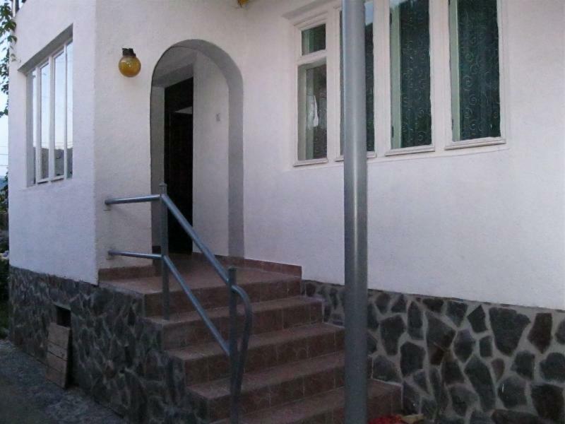 Закарпатская обл., Свалявский район, г. Свалява, Достоевского ул., 63