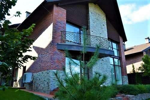 Київська обл., Києво-Святошинський район, с. Лісники, Вишнева вул., 11