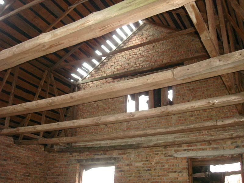 Киевская обл., Кагарлыкский район, с. Стайки, Полевая ул., 32