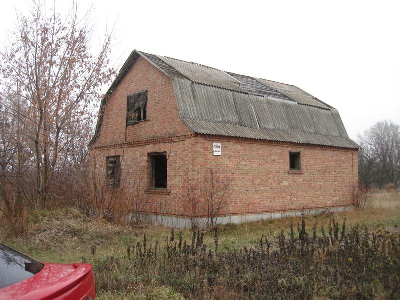 Киевская обл., Кагарлыкский район, с. Стайки, Полевая ул., 32
