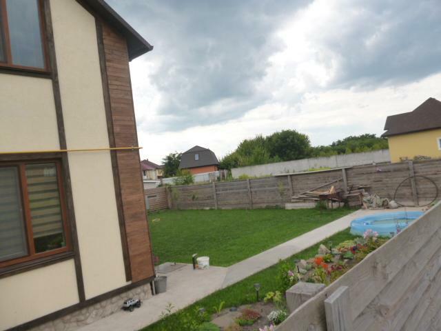 Київська обл., Бориспільський район, м. Бориспіль, Яновского вул., 9