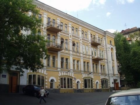 Київ, Тарасівська вул., 4