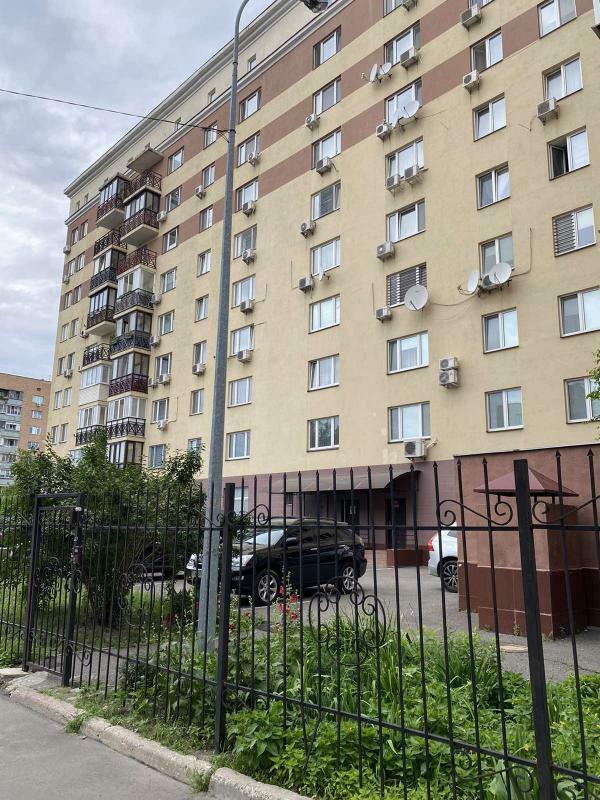 Продаж 4-кімнатної квартири 156 м², Татарська вул., 27