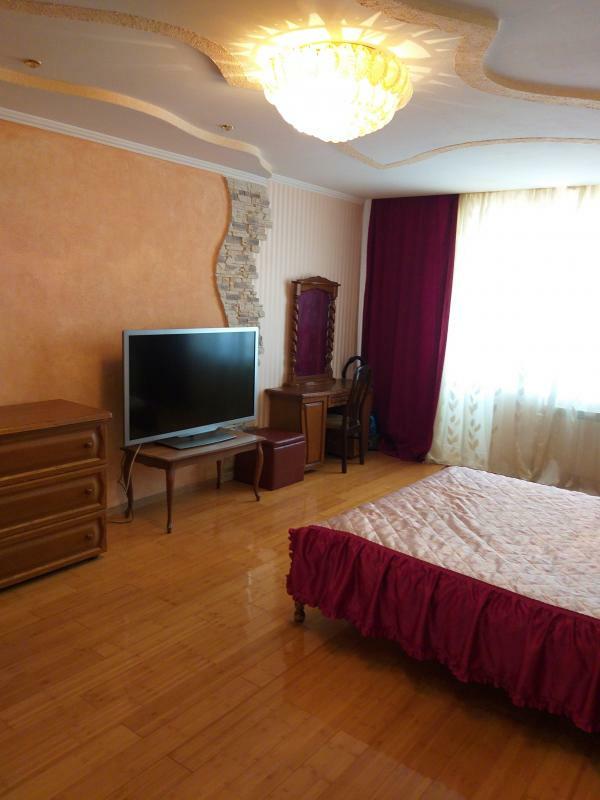 Продаж 4-кімнатної квартири 156 м², Татарська вул., 27