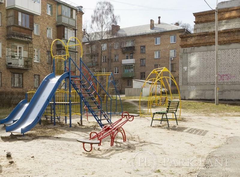 Київ, Солом'янська пл., 1