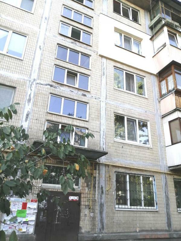Київ, Будівельників вул., 6А