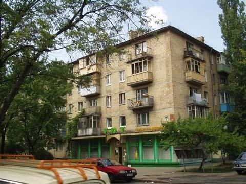 Аренда 3-комнатной квартиры 53 м², Строителей ул., 8