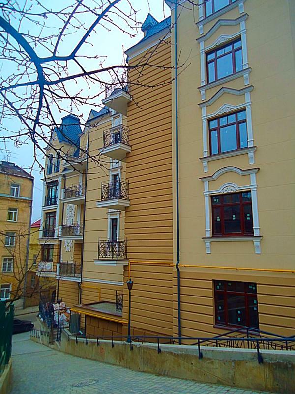 Львов, Николая Лысенко ул., 57