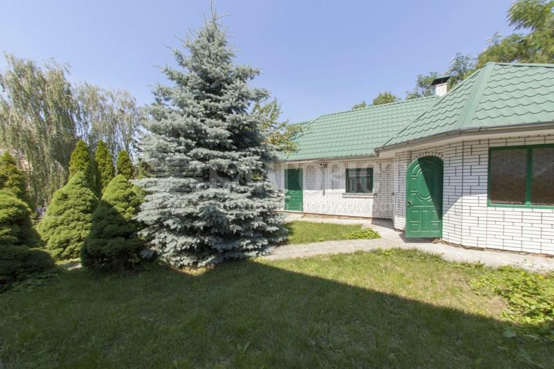 Київська обл., Києво-Святошинський район, с. Тарасівка, Олени Дубенчук вул., 3