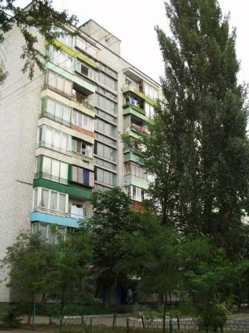 Київ, Ялтинська вул., 5Б