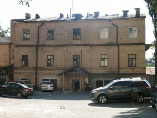 Київ, Терещенківська вул., 17Б