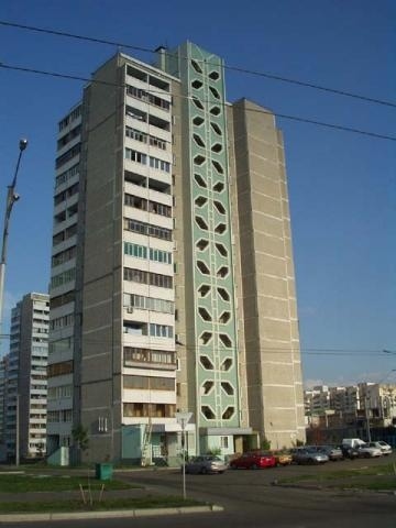 Київ, Теодора Драйзера вул., 46