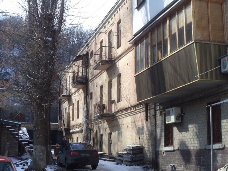 Киев, Цимлянский пер., 3